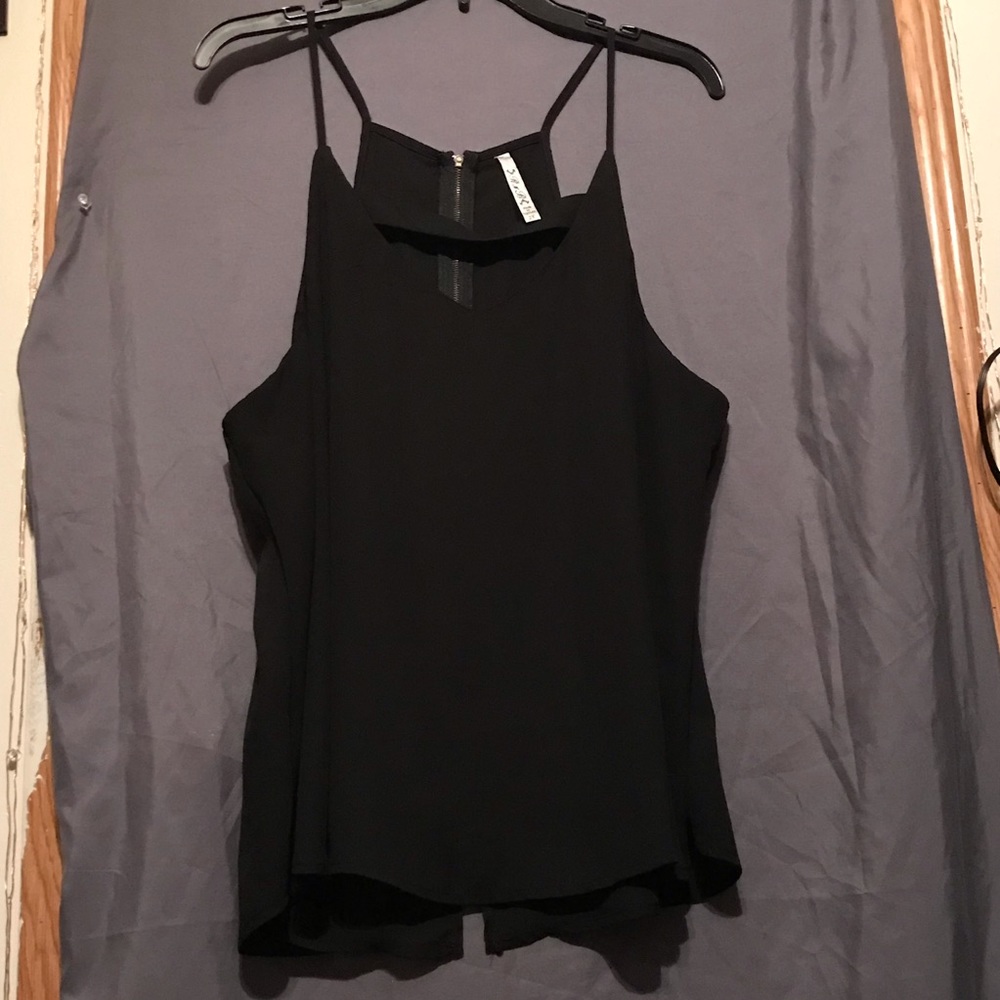 💣⬛️ Black Spaghetti Strapped Top ⬛️📸